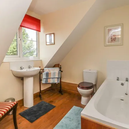 Wayside Дом отдыха *